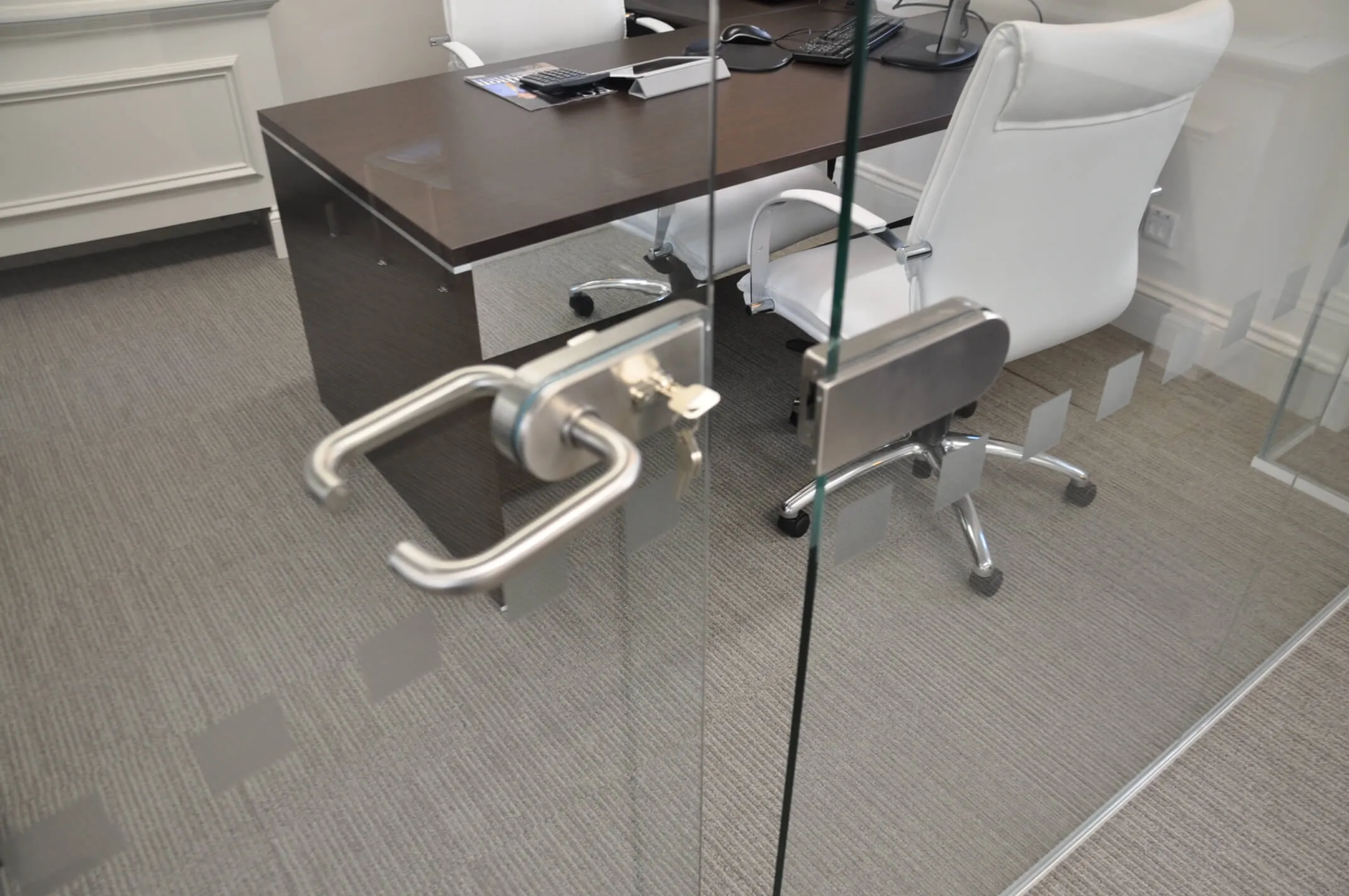 Private area glass doors lock system