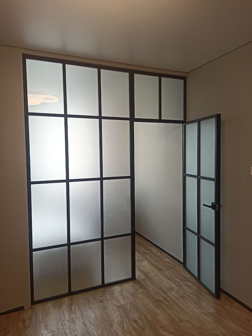 Single Hinged 12