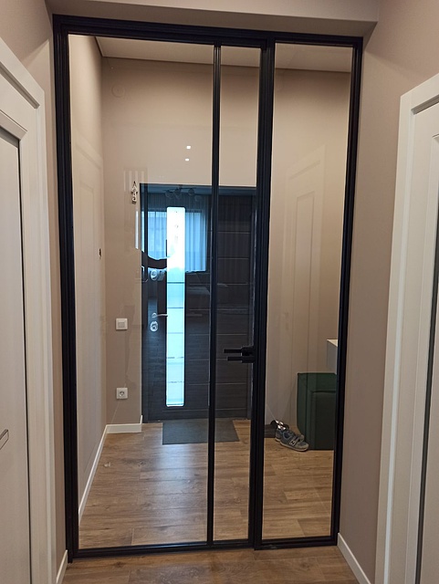 Single Hinged 13