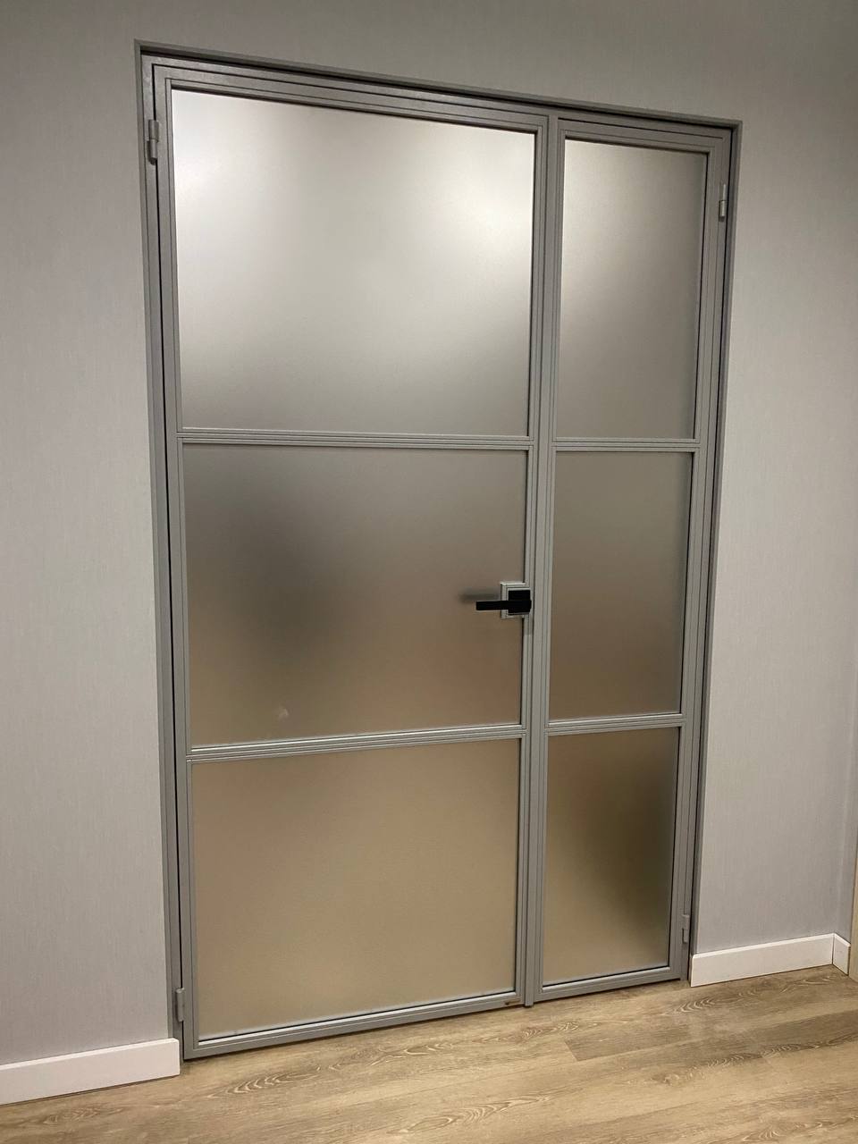 Single Hinged 5